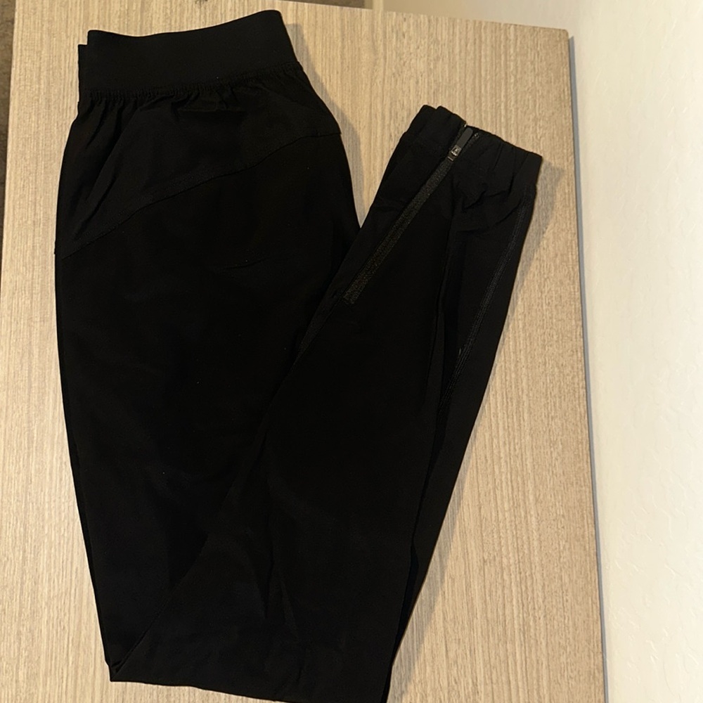 Lululemon Adapt to State Jogger